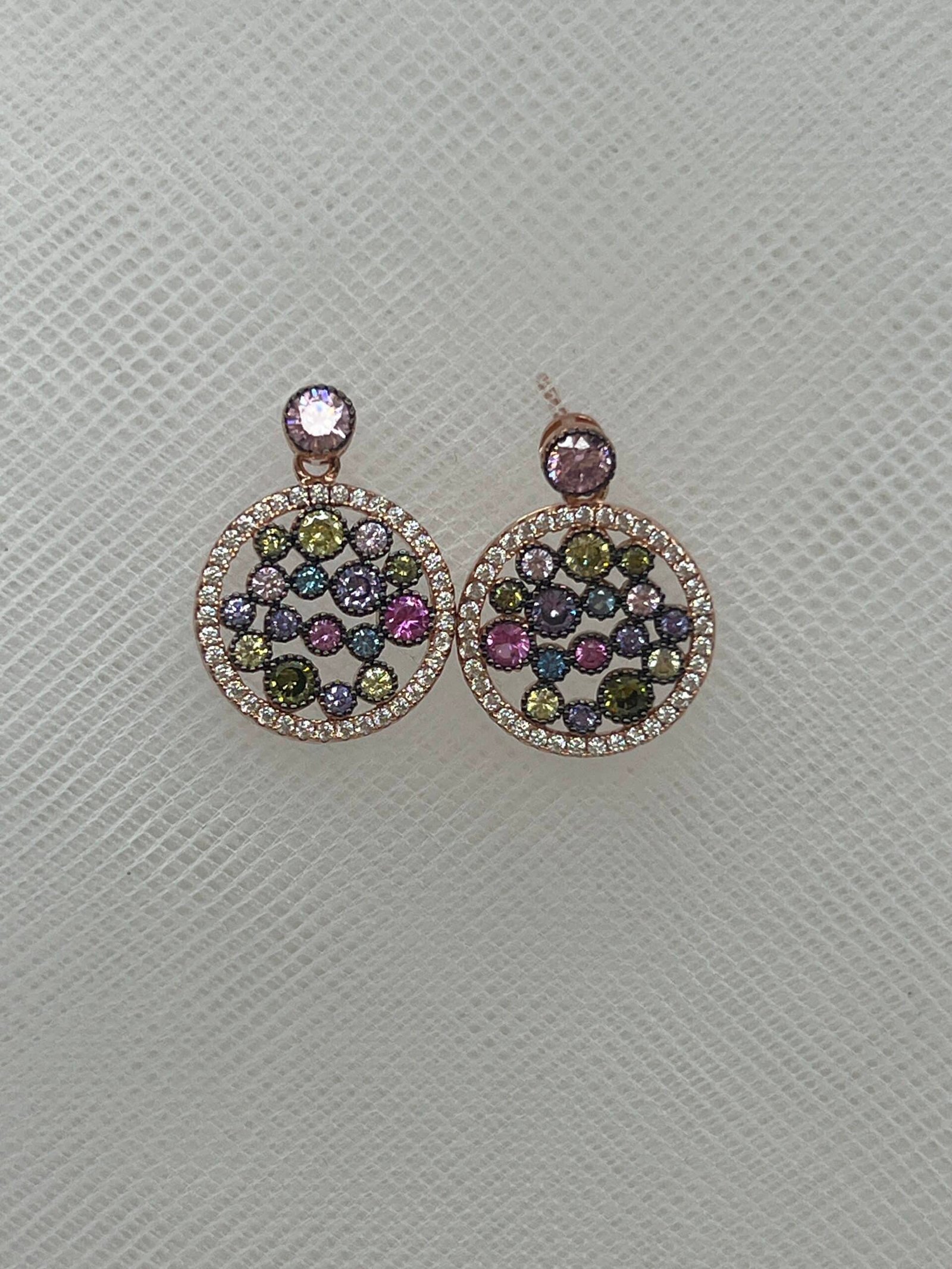 Pendientes de circonitas de colores