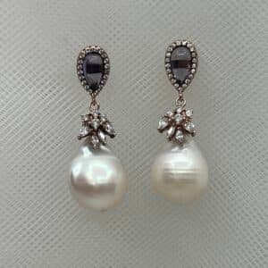Pendientes de plata chapada en oro rosa con boton de amatista y perla natural