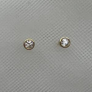 Pendientes chatones de plata chapados en oro amarillo