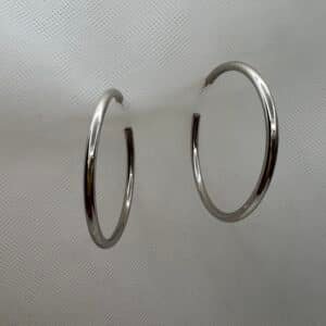 Pendientes aros de plata rodiada en oro blanco