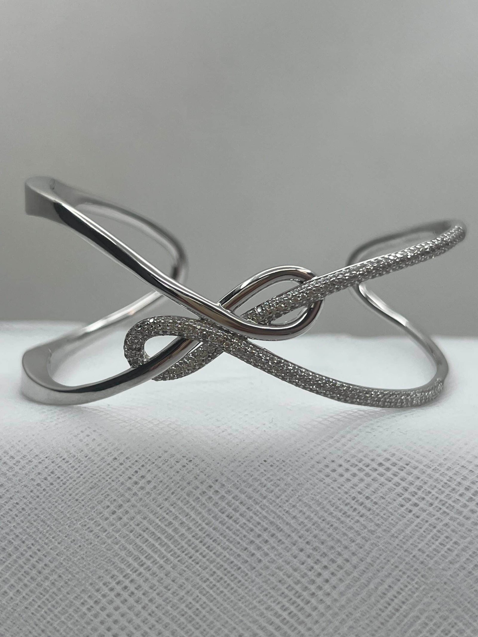 Esclava de plata rodiada con circonitas