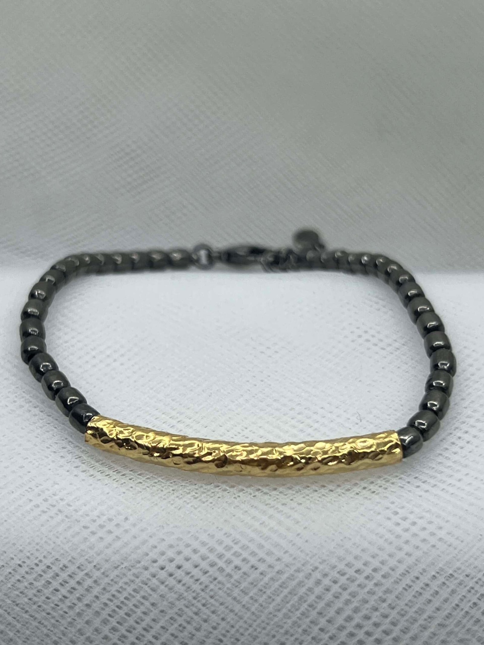 Pulsera de plata chapada en oro amarillo y plata envejecida