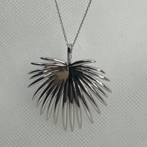 Collar de plata de hoja de palma