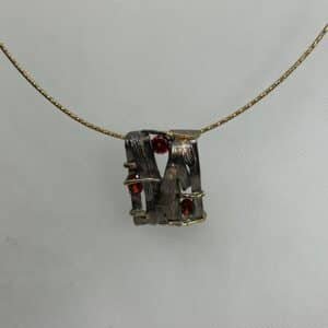 Cadena cola de ratón semirigida chapada en oro amarillo.