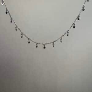 Collar de plata chapada en oro blanco con estrellas