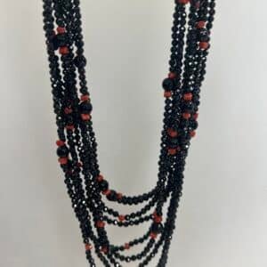 Collar de onix con coral natural.
