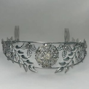 Tocado tiara de metal plateada y circonitas