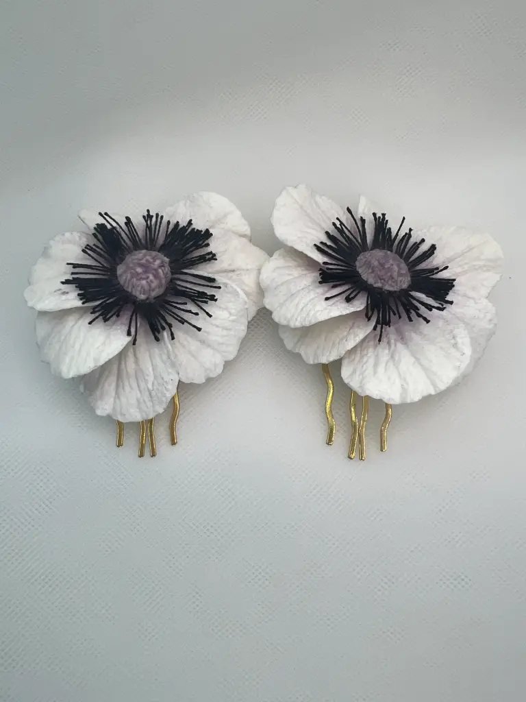 Tocado flores de porcelana