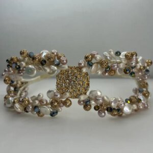 Tocado doble diadema de perlas y broche central con circonitas