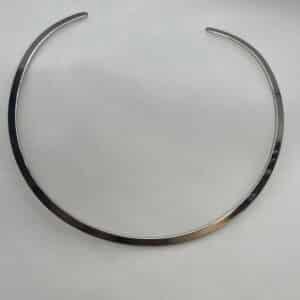 Collar rigido