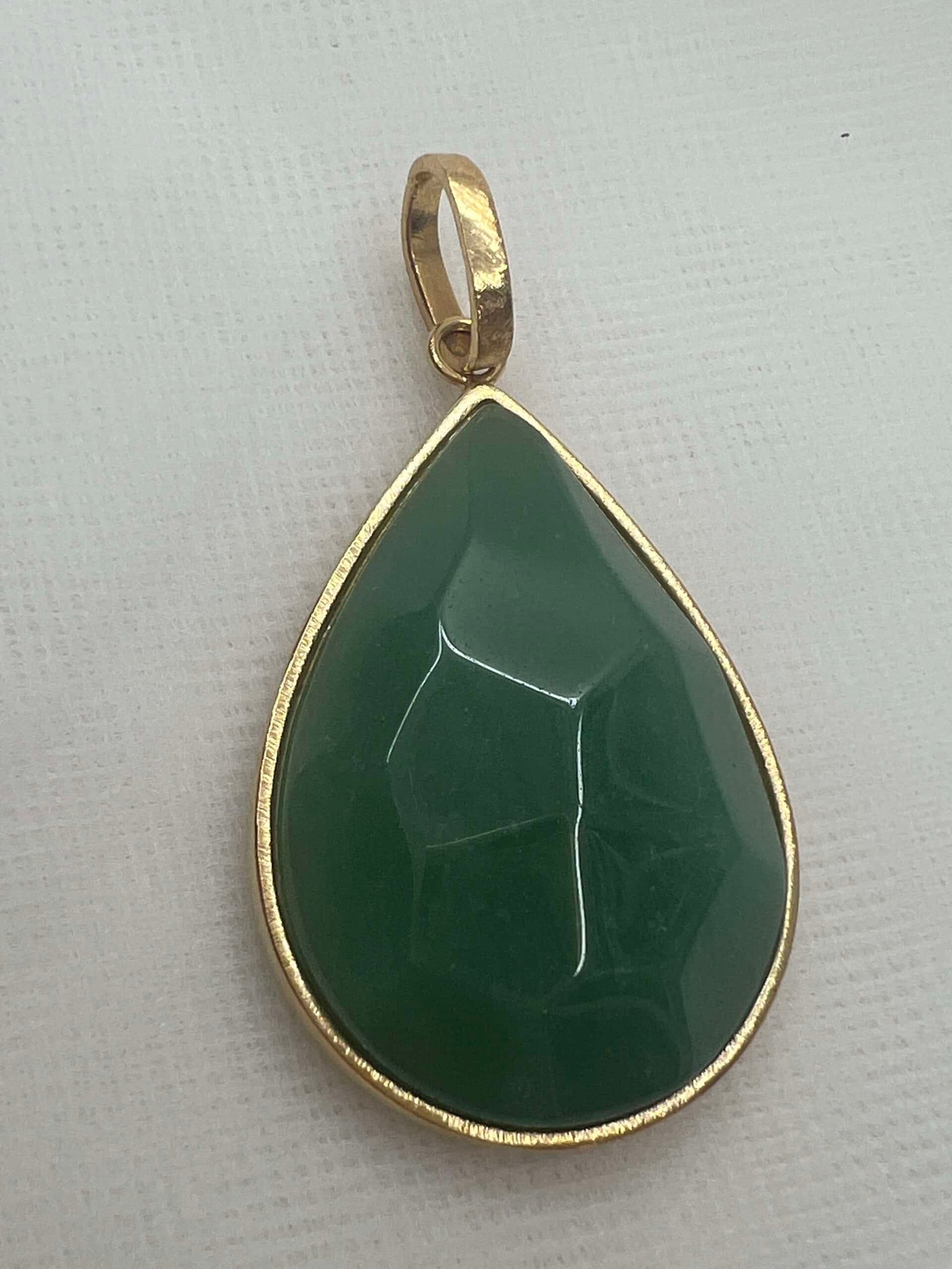 Colgante de piedra natural