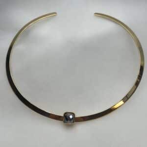Collar rigido