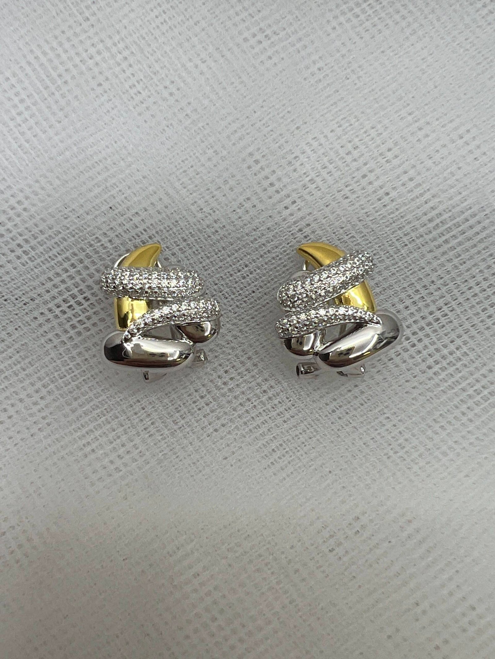 Pendientes boton  de plata bicolor rodiados y oro amarillo