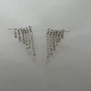 Pendientes trepadores cascada con circonitas rodiados en oro blanco