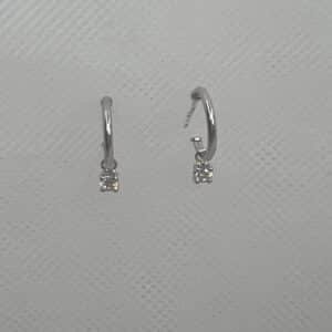 Aritos de oro blanco con colgantito de circonitas