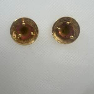 Pendientes de boton de oro amarillo matizado con turmalina sandia