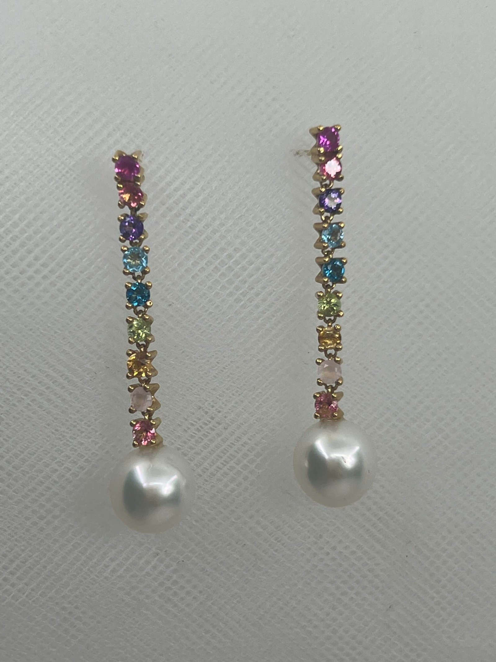 Pendientes de oro con amarillo perlas australianas y topacios de colores