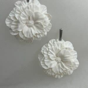 Pendientes de acero con flores de porcelana